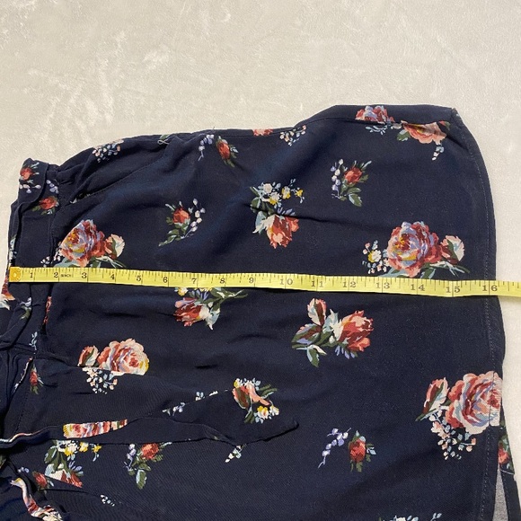 Navy Blue Floral Rayon Shorts 3X - Picture 5 of 6
